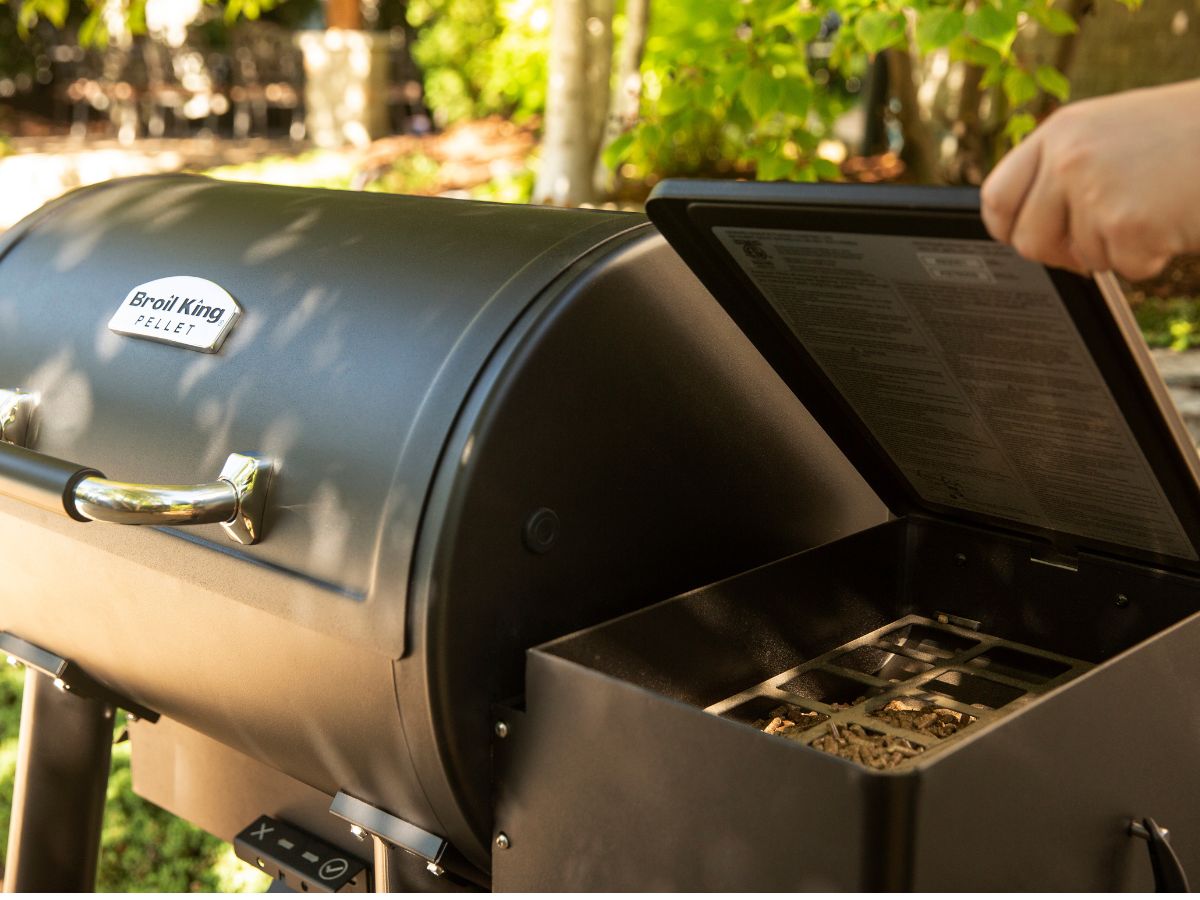 Broil King Crown 400 Pellet Grill