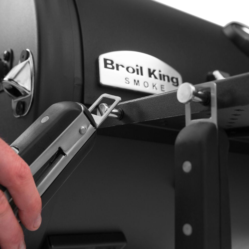 Broil King Regal 500 Offset Charcoal Grill