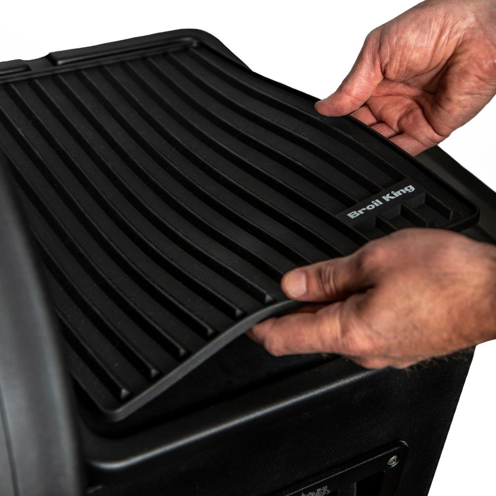 Broil King Crown Pellet Grill Magnetic Side Shelf Mat