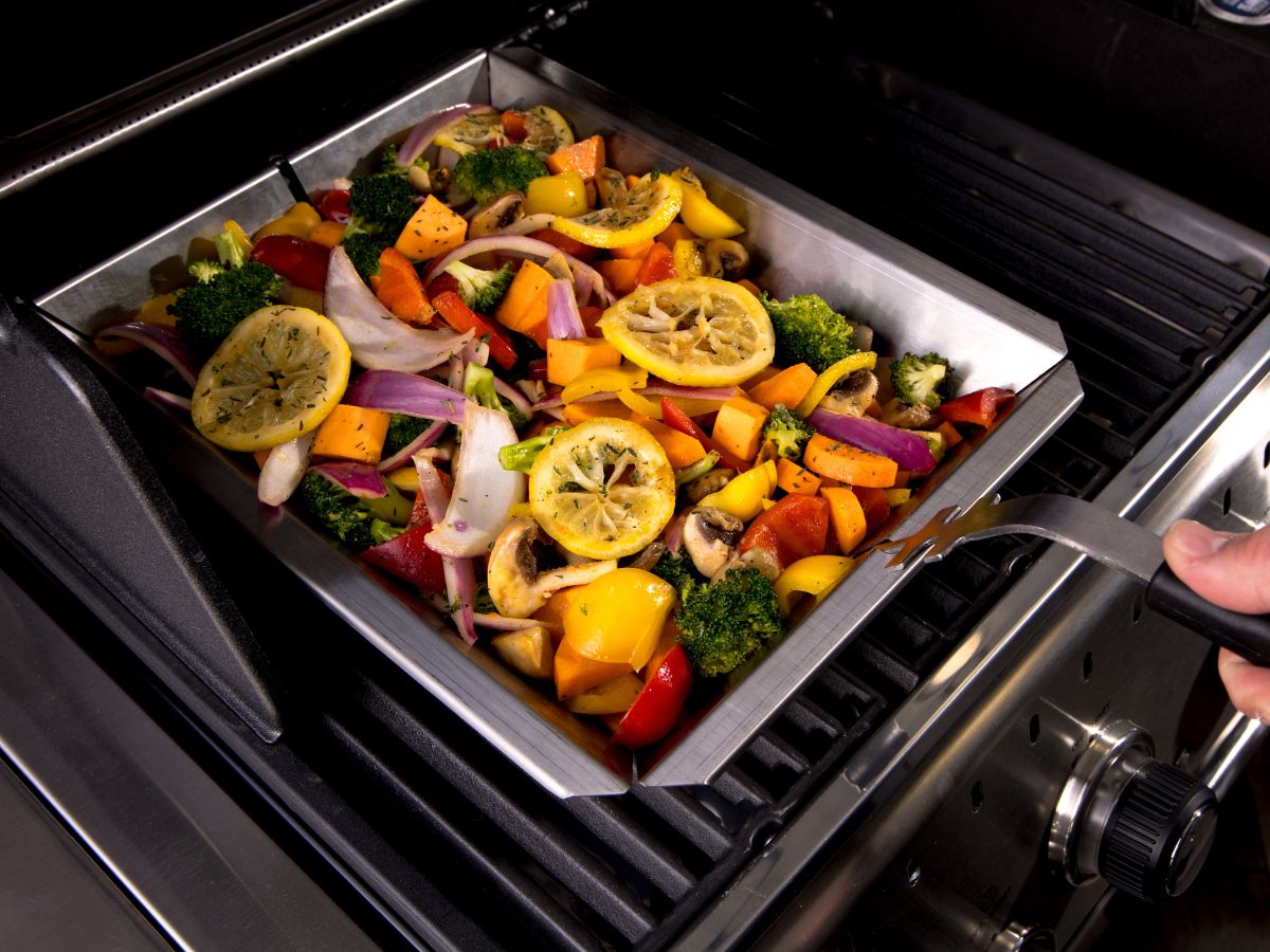 Broil King Shelf Insert Wok