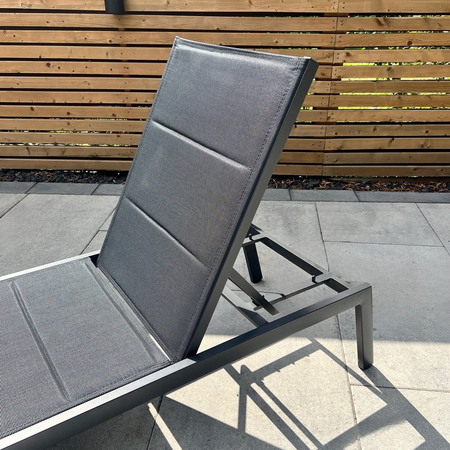 Breeze Padded Sling Chaise Lounge