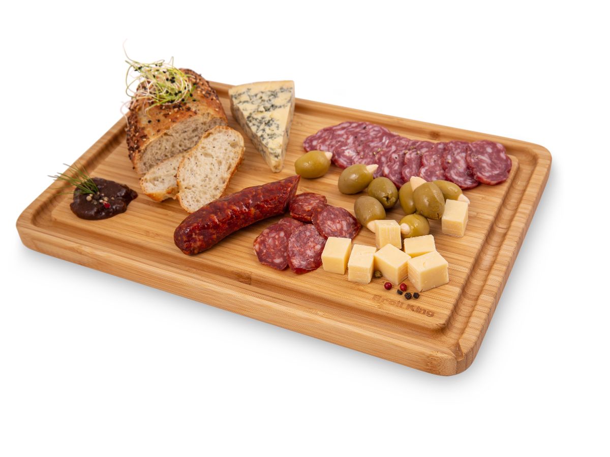 Broil King Baron Bamboo Cutting Board