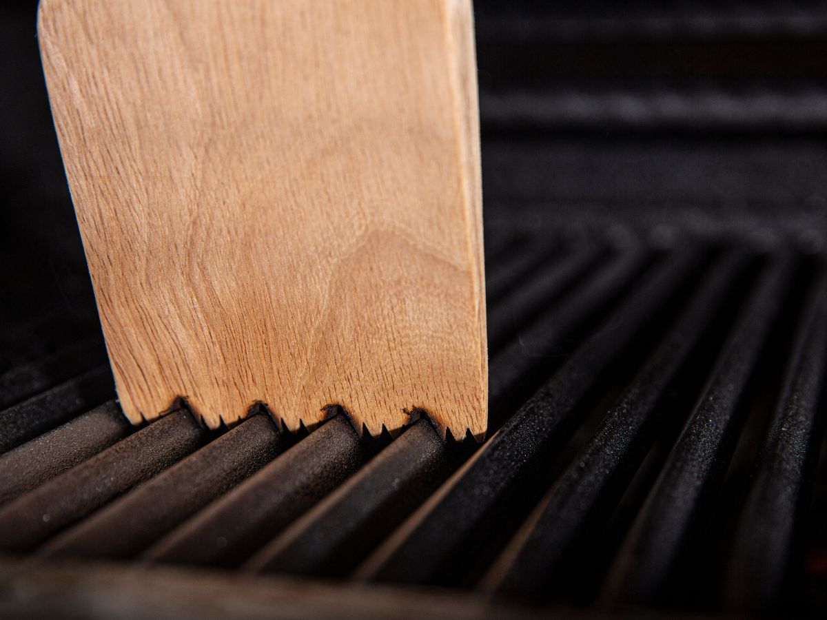 Broil King Wood Scraper