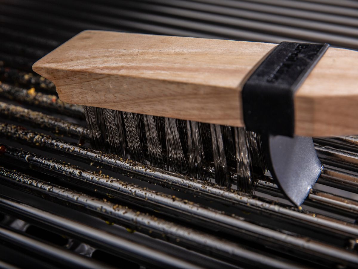 Broil King Wooden Grill Brush with Stainless Steel Bristles