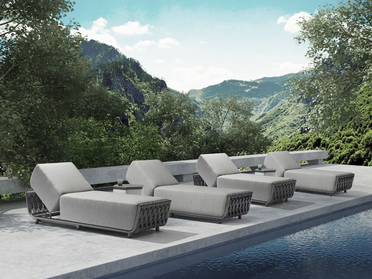 Hug Collection Chaise Lounge