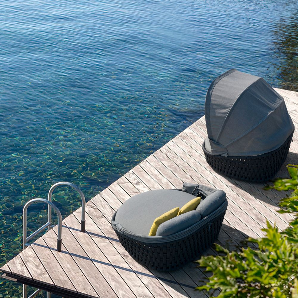 Hug Collection Daybed with Canopy