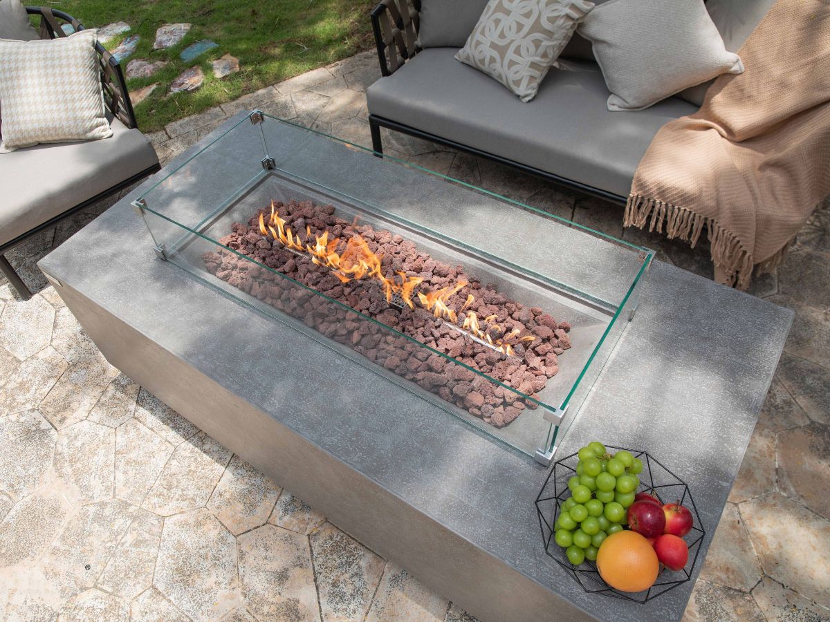 17.3"W x 42.8"L Rectangular Fire Pit Windscreen: Andes
