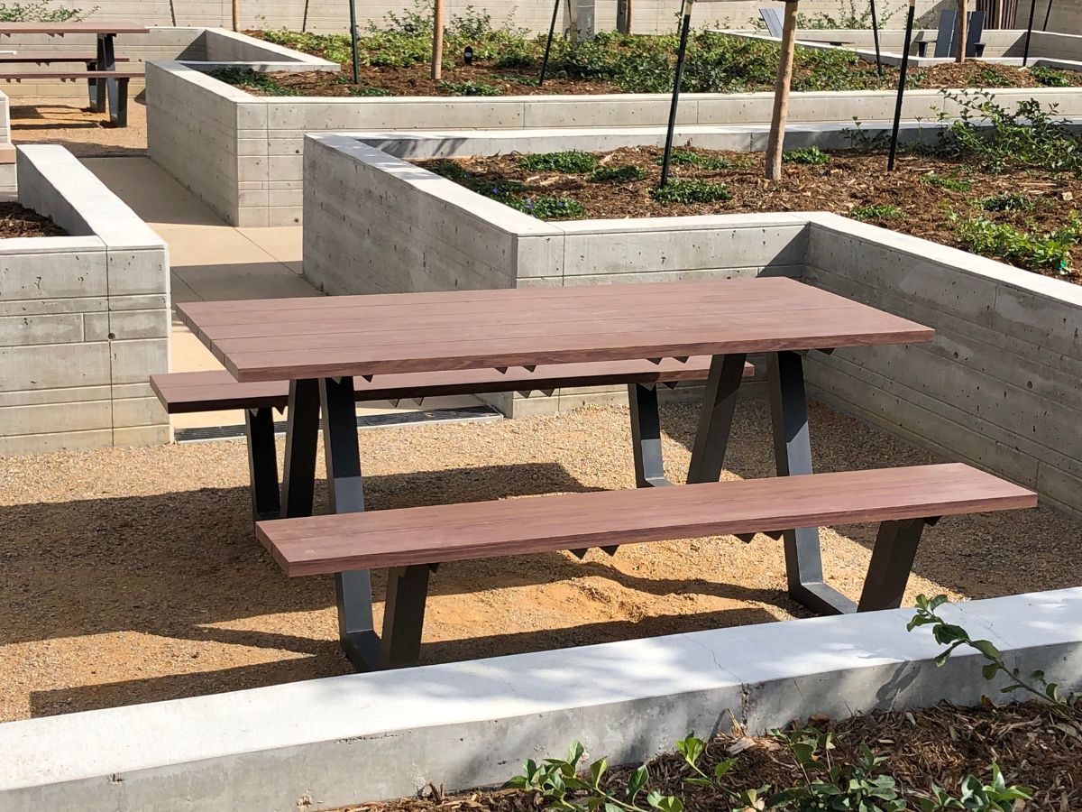 Sid Small Picnic Table