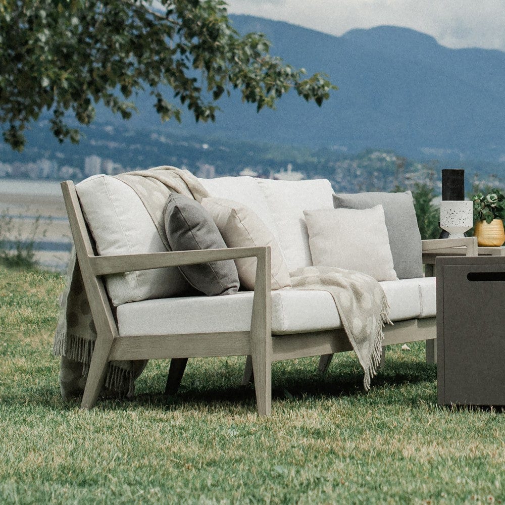 Lucia Sofa