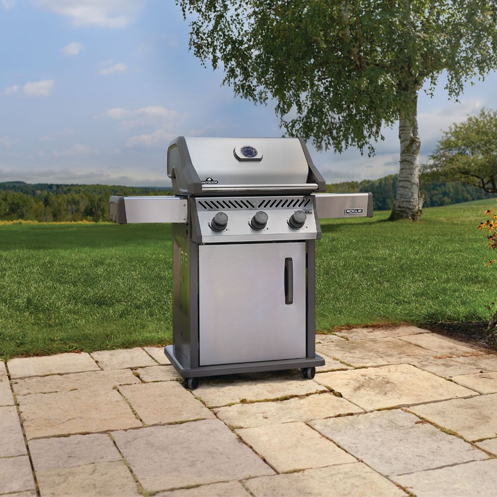 Napoleon Rogue 425 Gas Grill - Stainless Steel