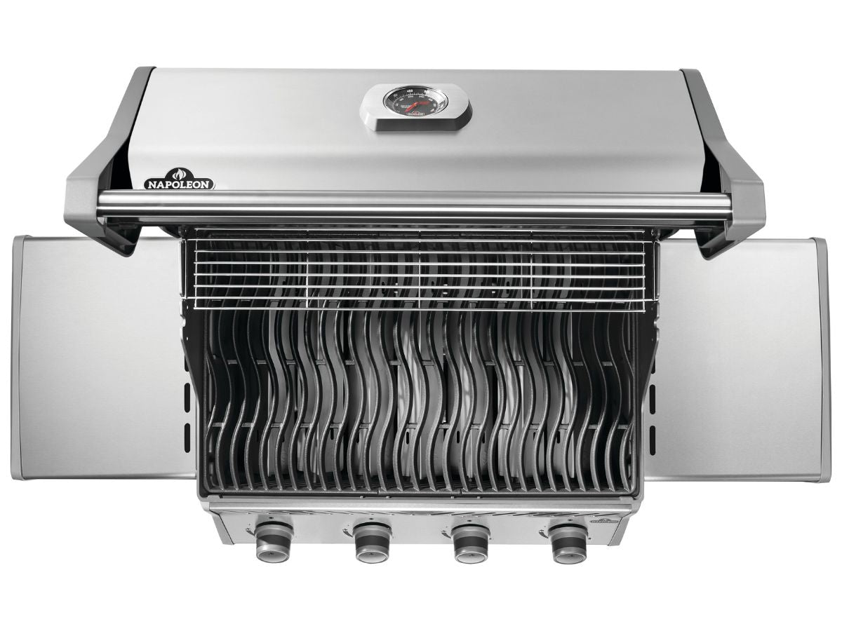 Napoleon Rogue 525 Gas Grill - Stainless Steel