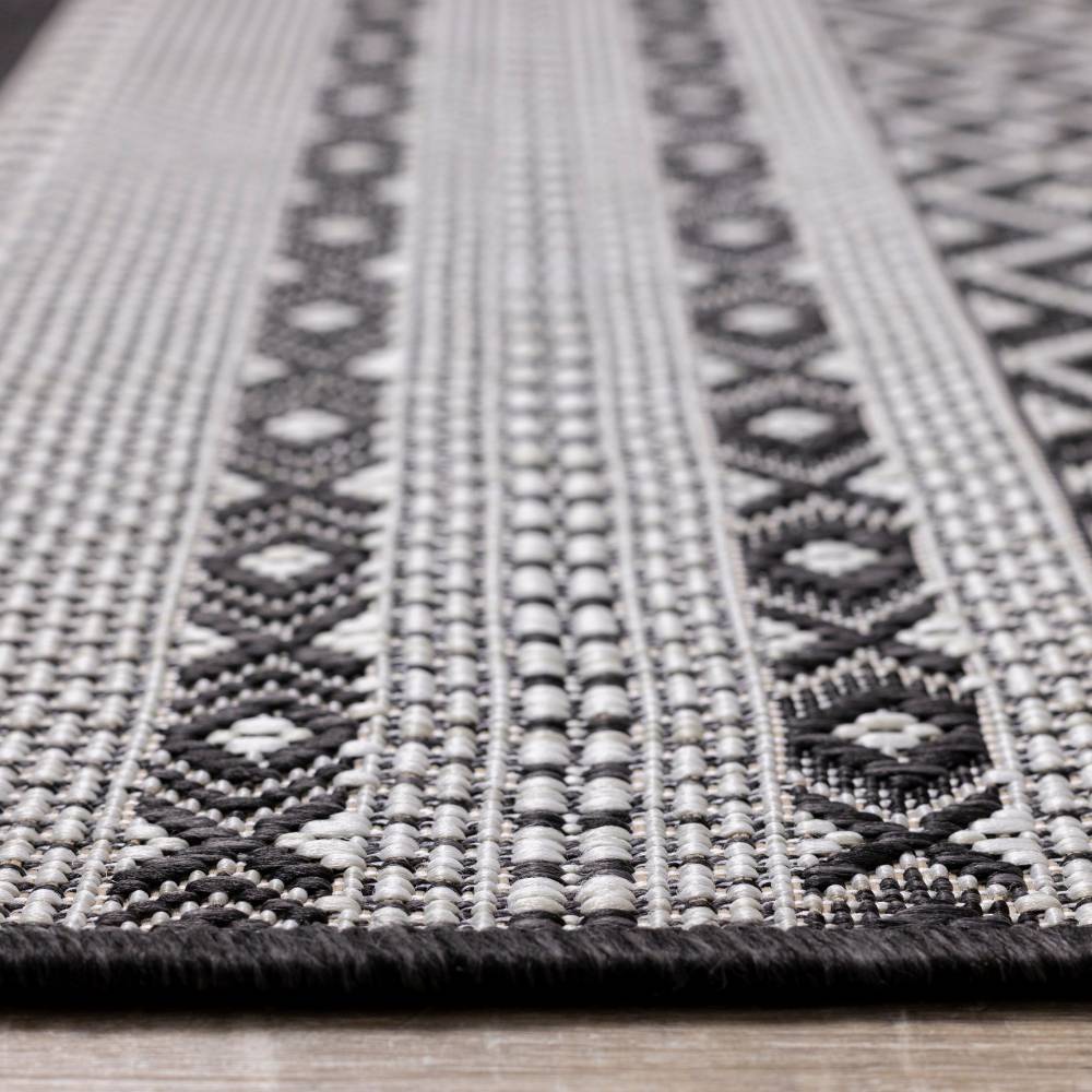 Jasper Outdoor Carpet - Light Grey/Dark Grey