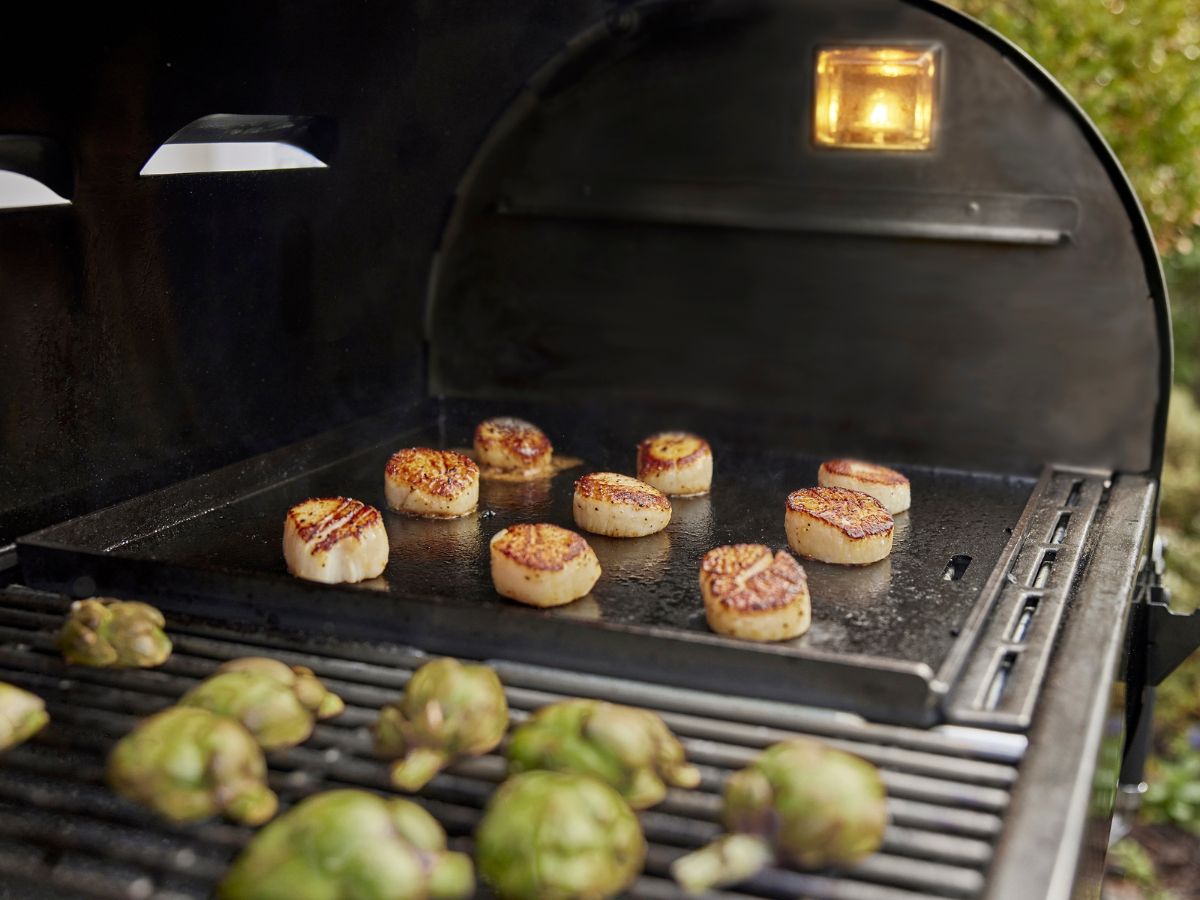 Weber Crafted Large Format Griddle