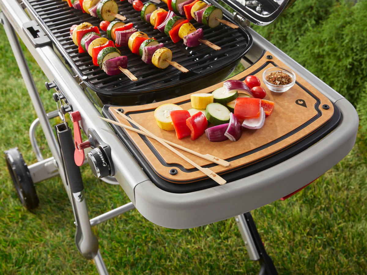 Weber Traveler Reversible Prep & Serve