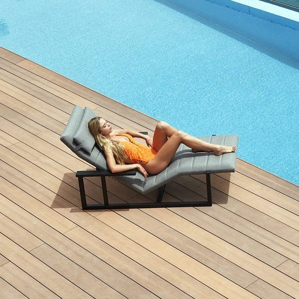 Roxy Chaise Lounge