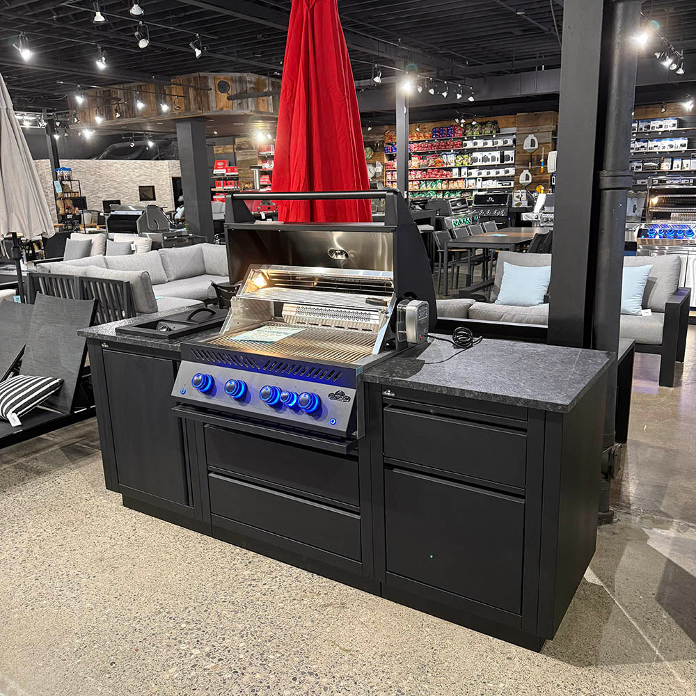 BOXING WEEK DEMO BBQ SALE - IN-STORE ONLY