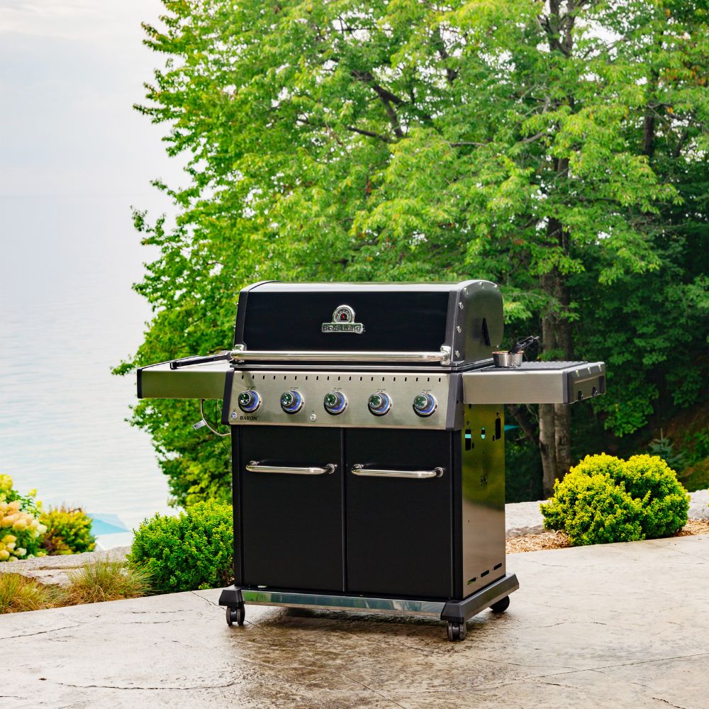 Broil King Baron 520 Pro Gas Grill **INCLUDES COVER**