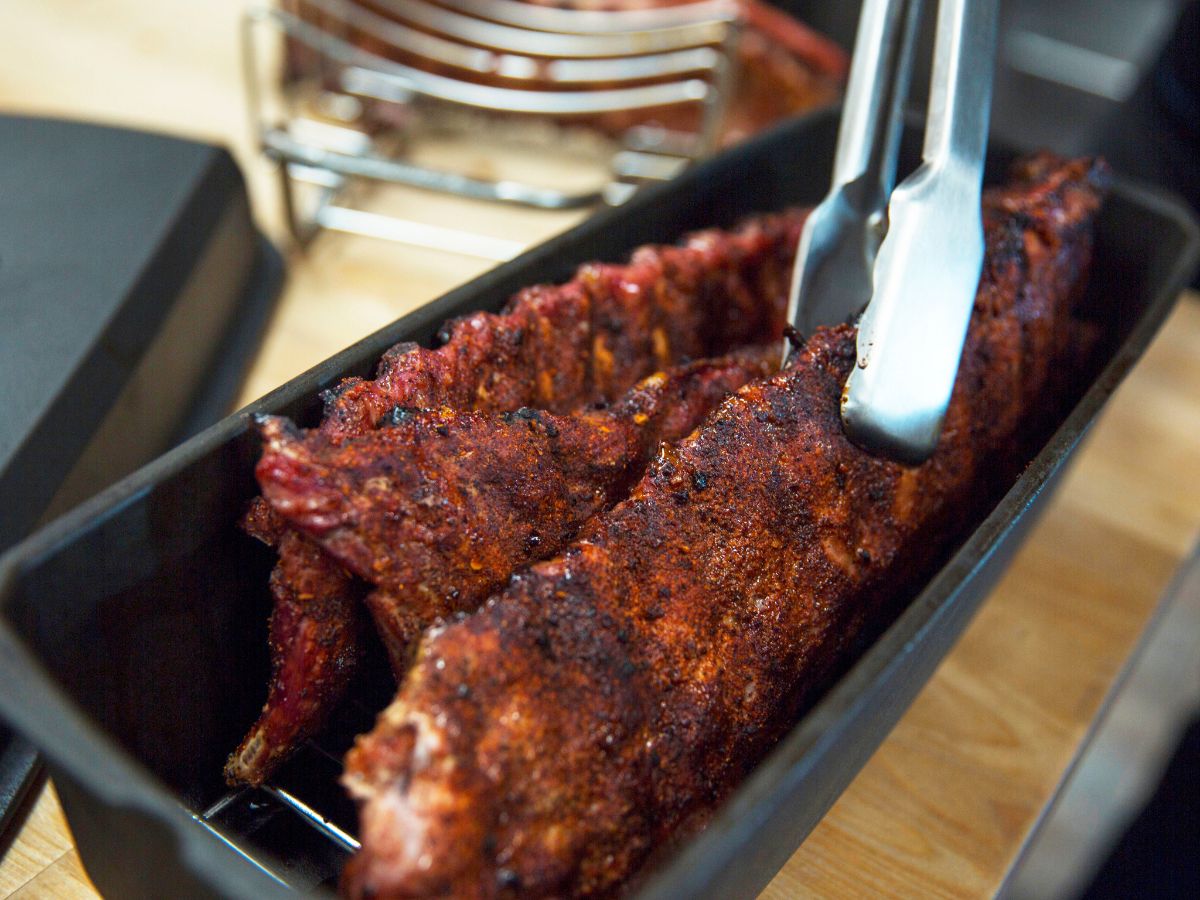 Broil King Cast Iron Rib Roaster – InsideOut