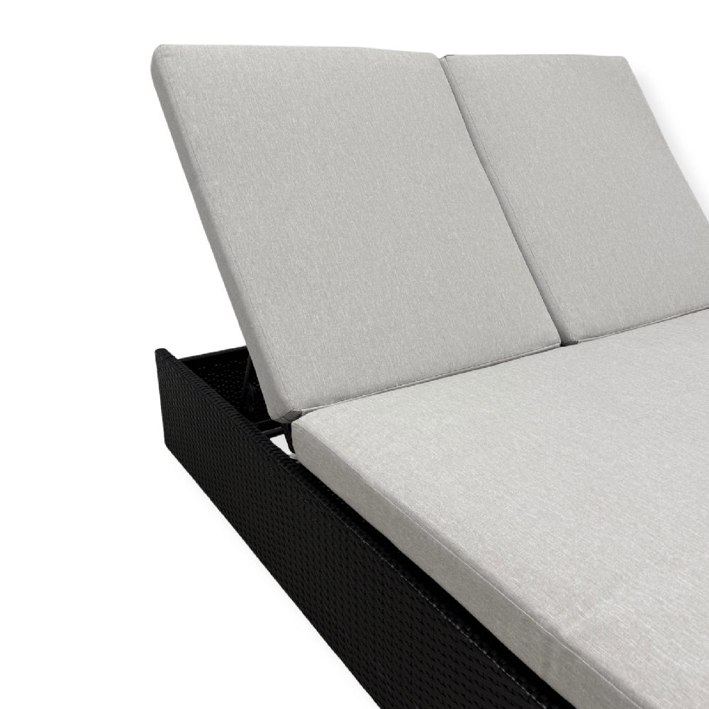 Universal Wicker Double Chaise Lounge - Caviar Black