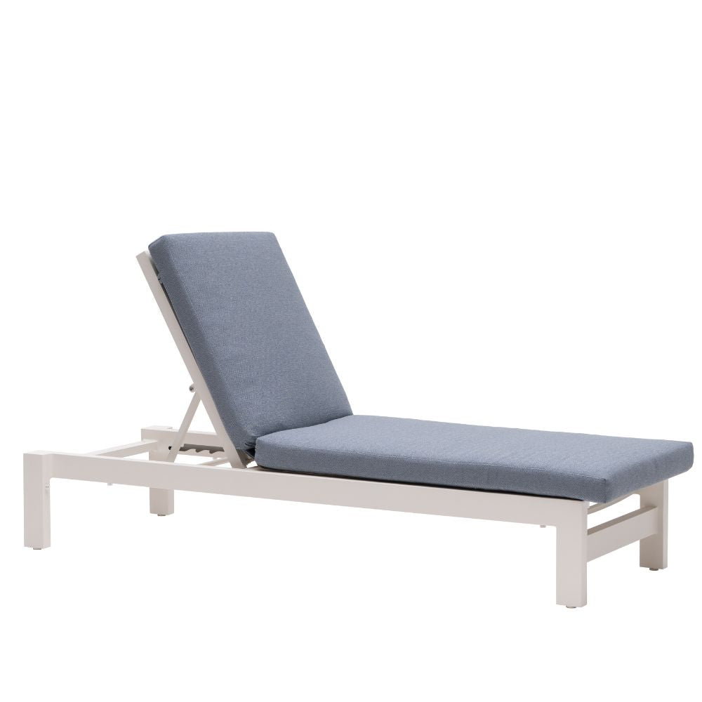 Vienna Chaise Lounger