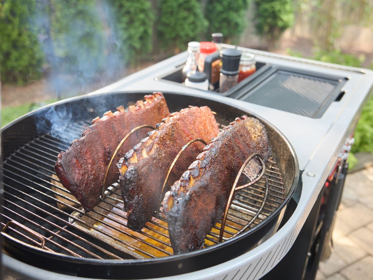 Weber 22" Performer Premium Charcoal Grill