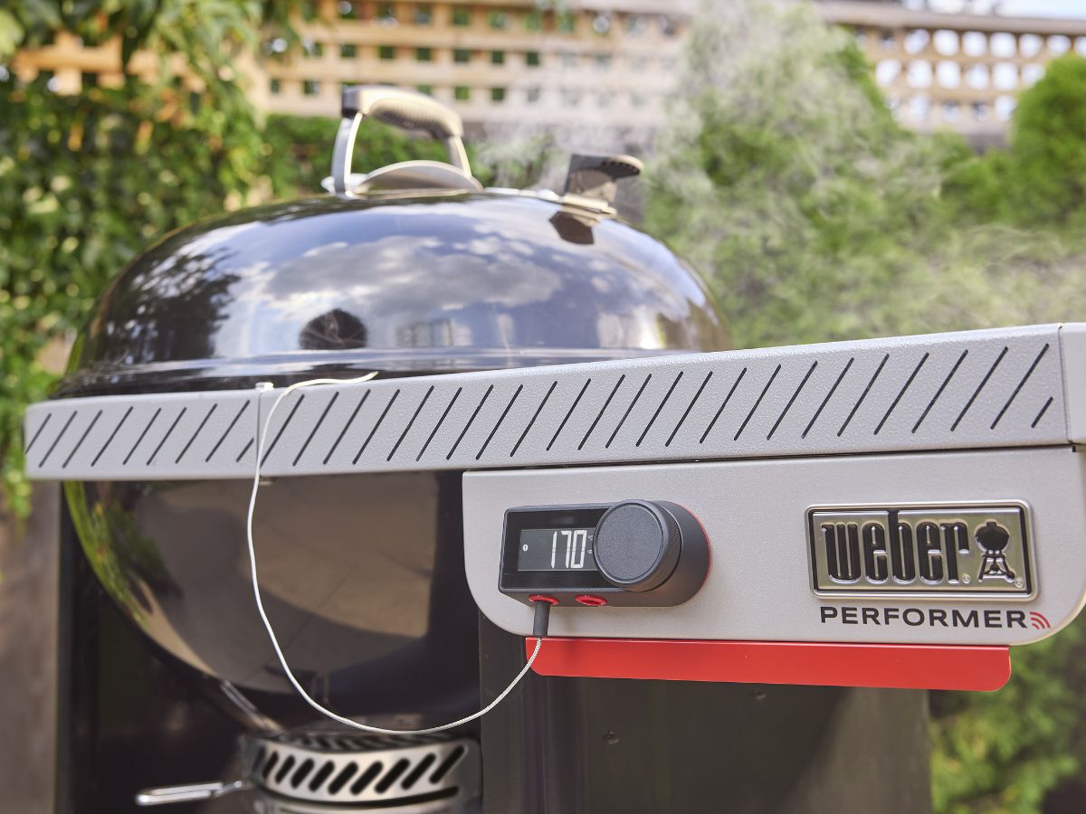 Weber 22" Performer Smart Charcoal Grill