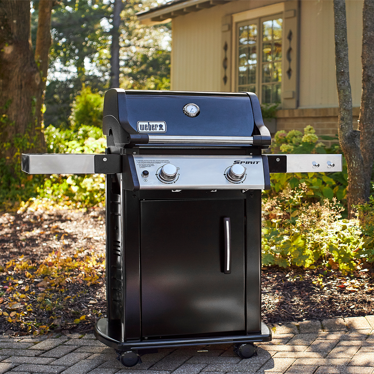 Weber Spirit E215 Gas BBQ, Liquid Propane Gas, Black (46112001) :  : Patio, Lawn & Garden