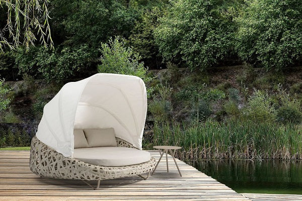 Curl Daybed w/ Canopy